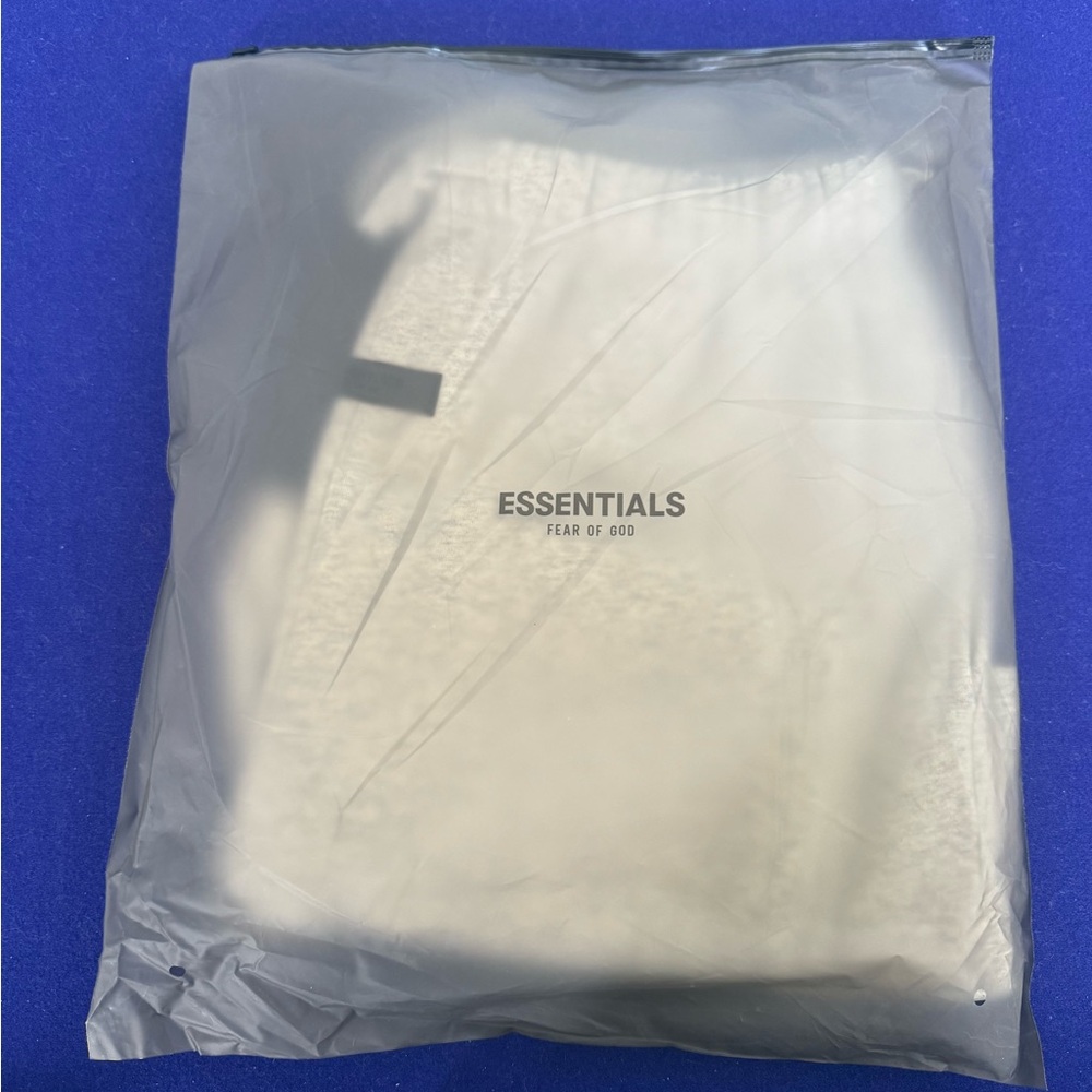 Essentials Fear of God Light Oatmeal Shorts (Large)
